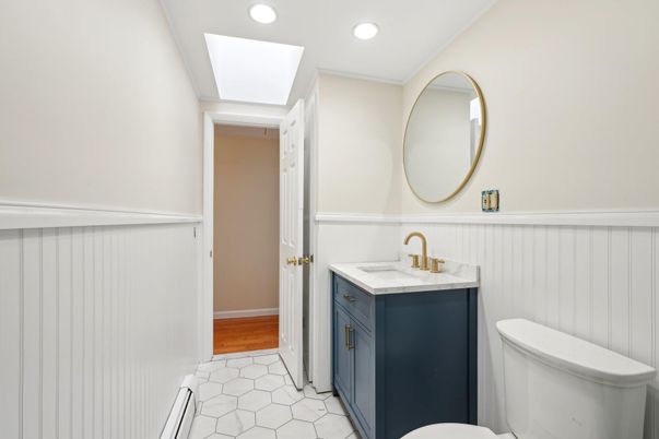 Bathroom, Interior, Recessed Lighting, Wood Texture Flooring