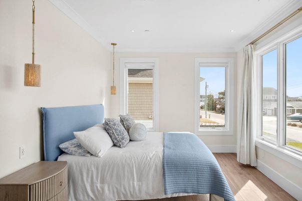 Bedroom, Interior, Pendant Lights, Recessed Lighting, Wood Texture Flooring
