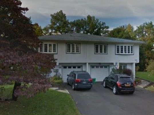 Attached, Exterior, Facade, Raised Ranch