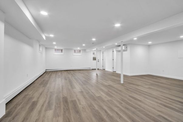 Empty room, Interior, Recessed Lighting, Wood Texture Flooring