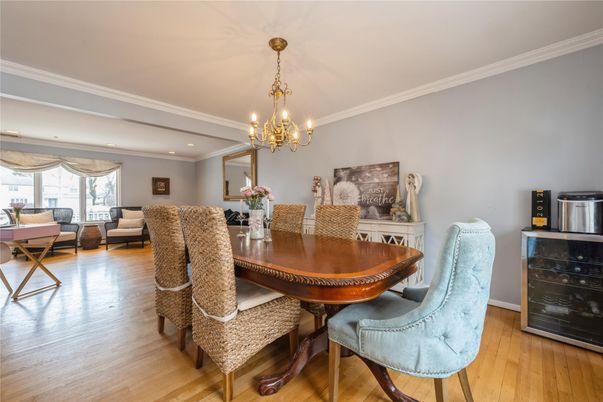 Chandelier, Dining room, Interior, Living room, Recessed Lighting, Wood Texture Flooring