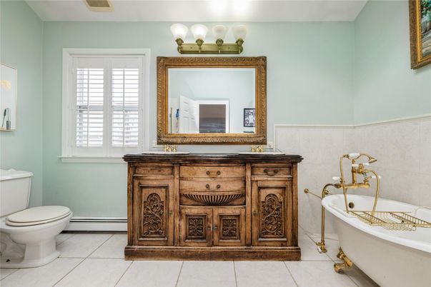 Bathroom, Free Standing Baths, Interior