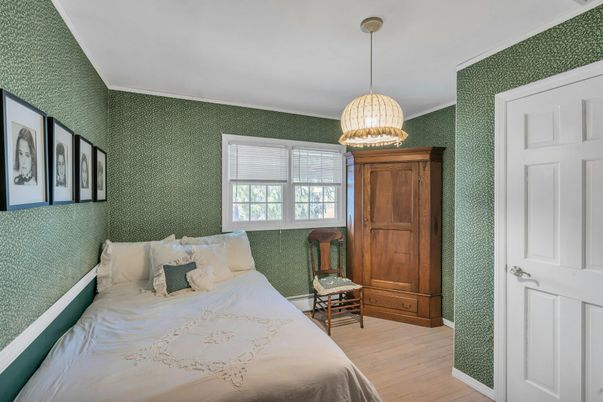 Bedroom, Interior, Pendant Lights, Wood Texture Flooring