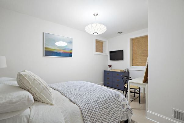 Bedroom, Interior, Pendant Lights