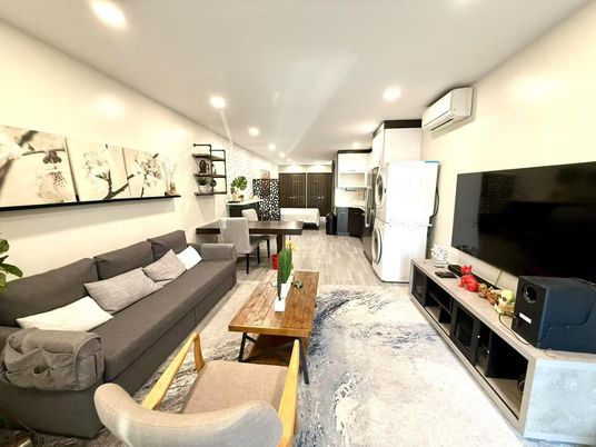 Interior, Kitchen, Living room, Recessed Lighting, Wood Texture Flooring