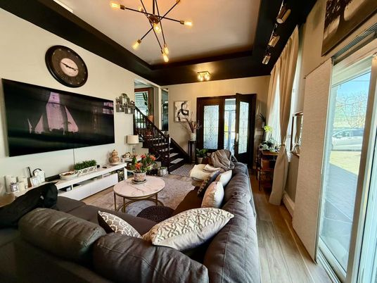 Interior, Living room, Pendant Lights, Wood Texture Flooring
