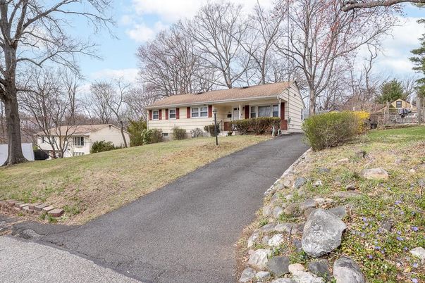 Backyard, Exterior, Facade, Ranch