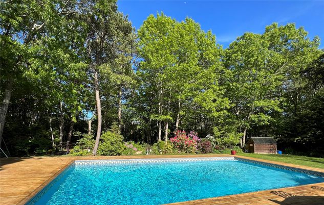 Exterior, Pool