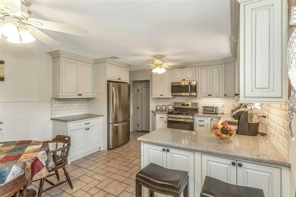 Interior, Kitchen, Stainless Steel Appliances