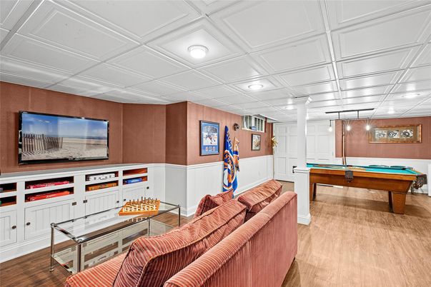 Billiard Table, Game Room, Interior, Living room, Recessed Lighting, Wood Texture Flooring