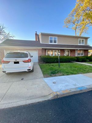 Attached, Exterior, Facade, Brick Facade, Cape Cod