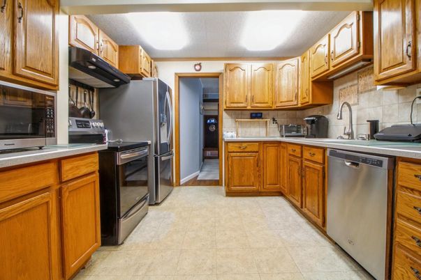 Interior, Kitchen, Stainless Steel Appliances