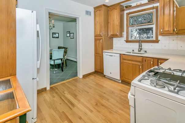 Dining room, Interior, Kitchen, Recessed Lighting, Wood Texture Flooring