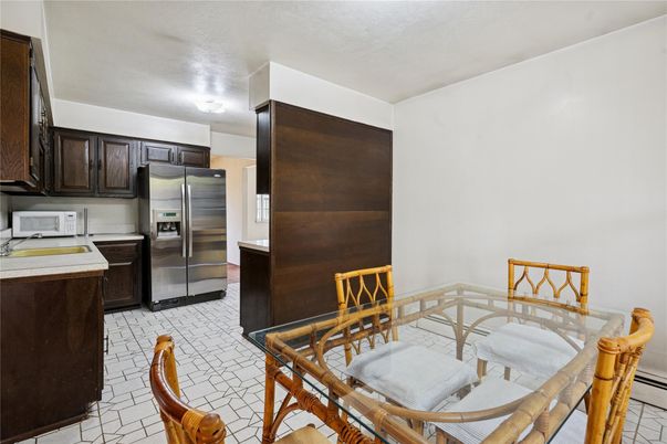 Dining room, Interior, Kitchen, Stainless Steel Appliances
