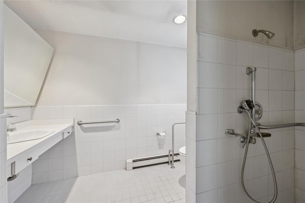 Bathroom, Interior, Recessed Lighting
