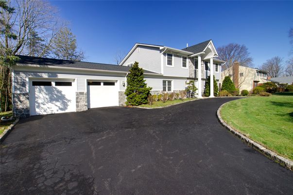 Attached, Exterior, Facade, Farmhouse