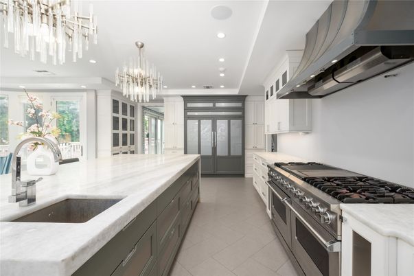 Chandelier, Interior, Kitchen, Recessed Lighting, Stainless Steel Appliances