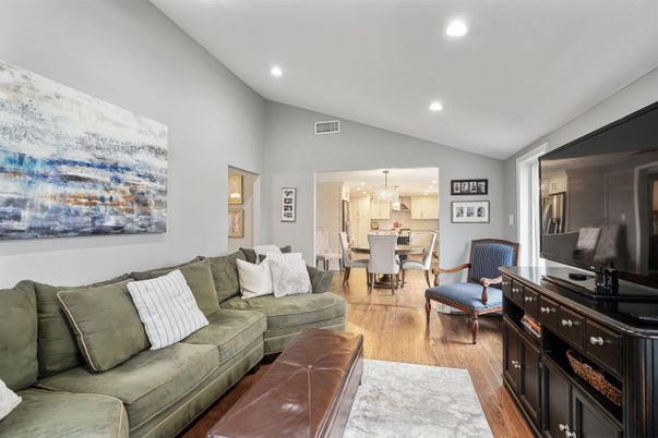 Chandelier, Dining room, Interior, Living room, Recessed Lighting, Wood Texture Flooring