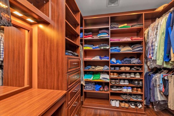 Interior, Walk-in Closets, Wood Texture Flooring