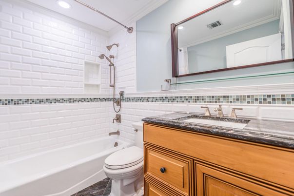 Bathroom, Interior, Recessed Lighting