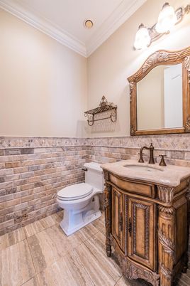 Bathroom, Interior, Recessed Lighting, Wood Texture Flooring