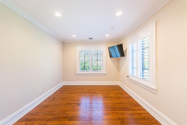 Empty room, Interior, Recessed Lighting, Wood Texture Flooring