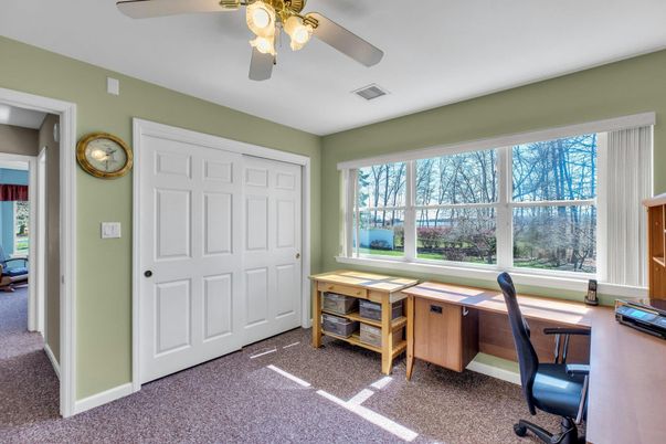 Home Office, Interior