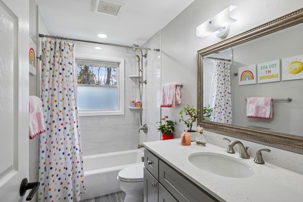 Bathroom, Interior, Recessed Lighting