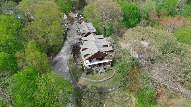 Exterior, Drone