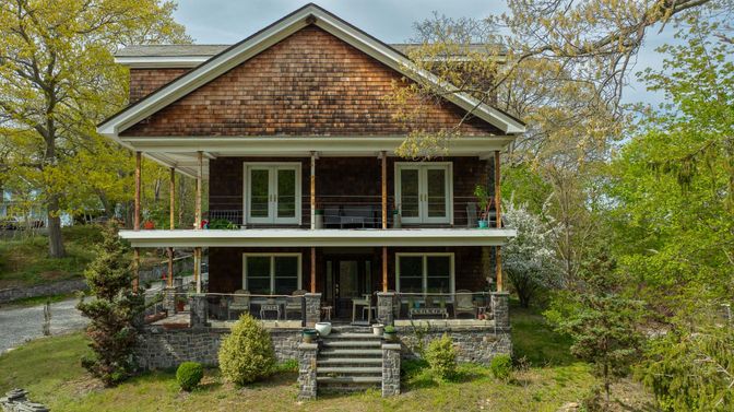 Exterior, Facade, Queen Anne Victorian