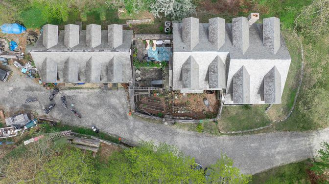 Exterior, Drone