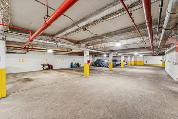 Garage, Interior