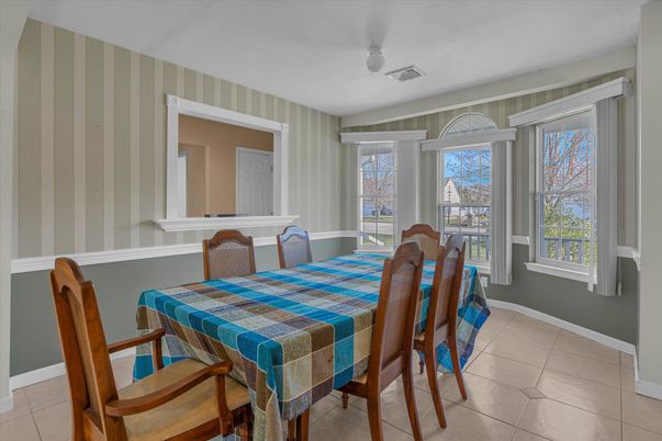 Dining room, Interior