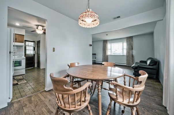Dining room, Interior, Kitchen, Pendant Lights, Recessed Lighting, Wood Texture Flooring