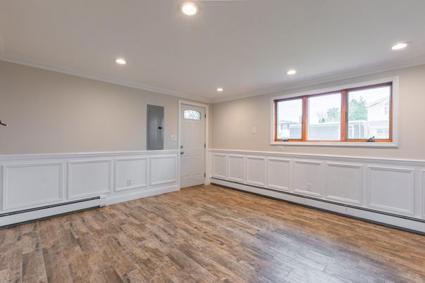 Empty room, Interior, Recessed Lighting, Wood Texture Flooring