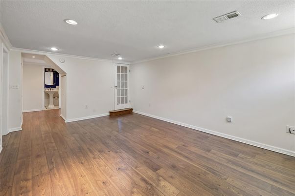 Empty room, Interior, Recessed Lighting, Wood Texture Flooring