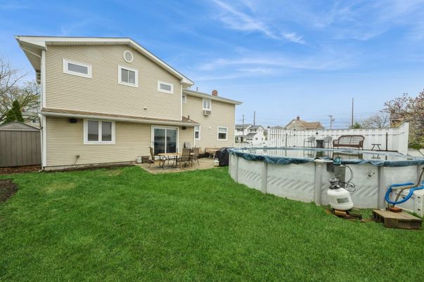 Backyard, Exterior, Pool