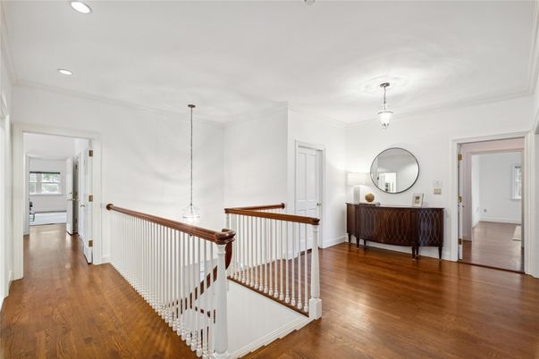 Interior, Pendant Lights, Recessed Lighting, Wood Texture Flooring