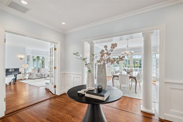 Chandelier, Dining room, Interior, Recessed Lighting, Wood Texture Flooring