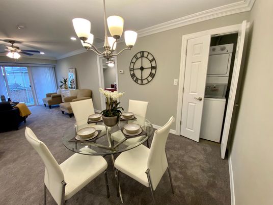 Chandelier, Dining room, Interior, Living room, Recessed Lighting
