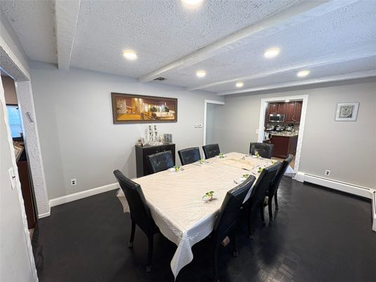 Dining room, Interior, Recessed Lighting