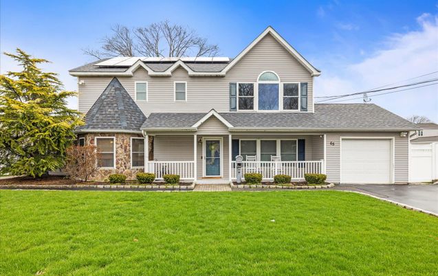 Attached, Exterior, Facade, Farmhouse