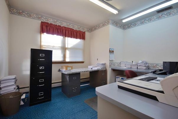 Home Office, Interior