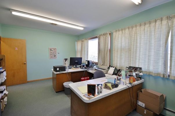 Home Office, Interior