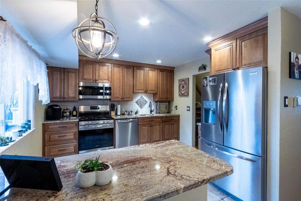Interior, Kitchen, Pendant Lights, Recessed Lighting, Stainless Steel Appliances