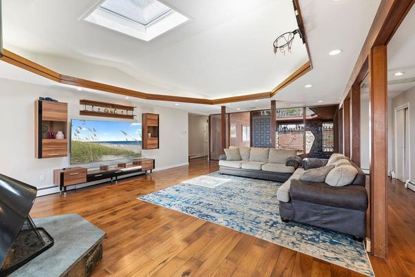 Interior, Living room, Recessed Lighting, Wood Texture Flooring