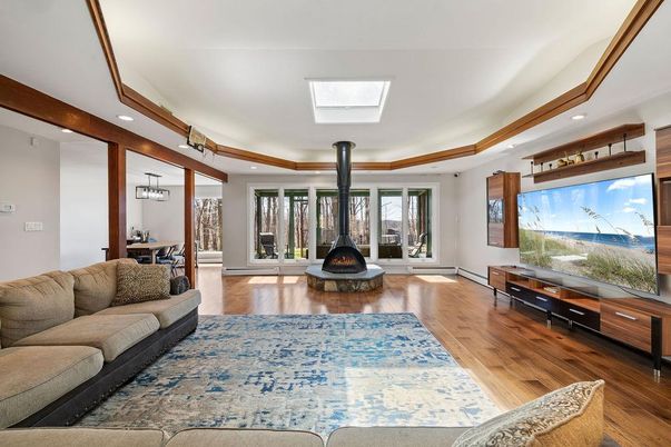 Fireplace, Interior, Living room, Pendant Lights, Recessed Lighting, Wood Texture Flooring