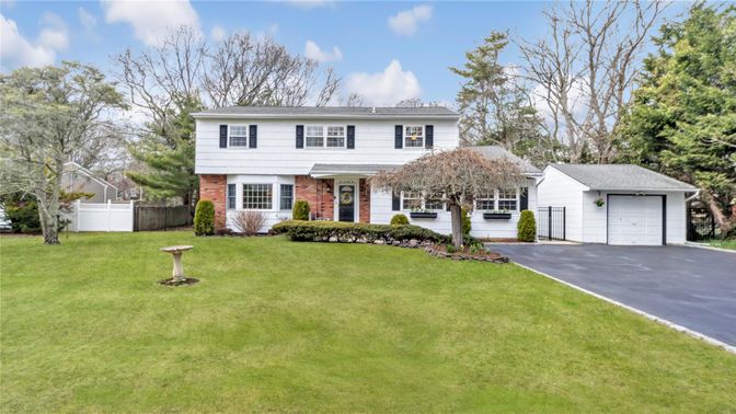 Attached, Detached Garage, Exterior, Facade, Brick Facade, Split Level