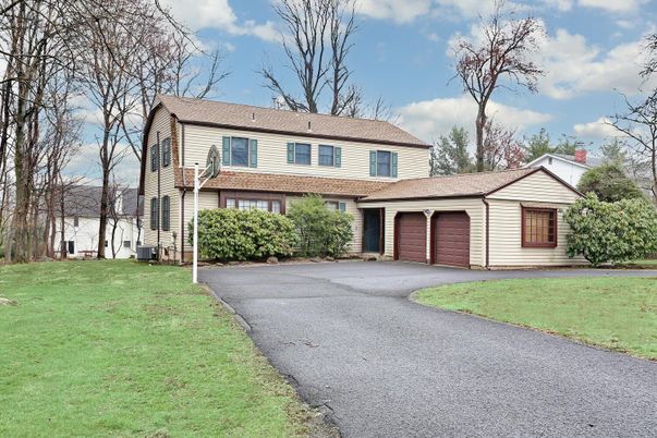 Attached, Backyard, Exterior, Facade, Split Level