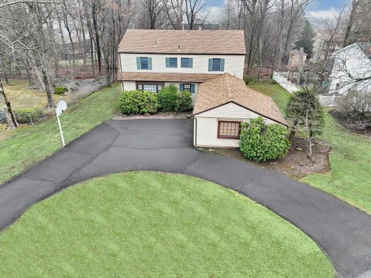 Backyard, Exterior, Facade, Split Level